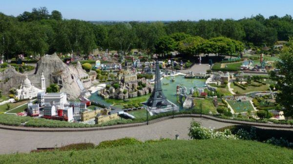 LEGOLAND Windsor attractions aerial view
