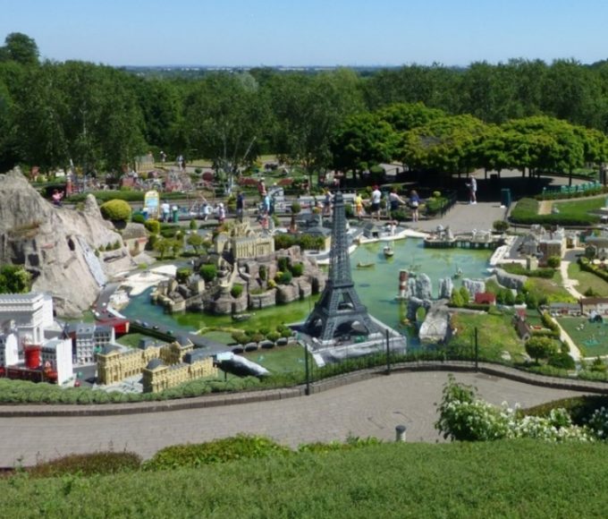 LEGOLAND Windsor attractions aerial view